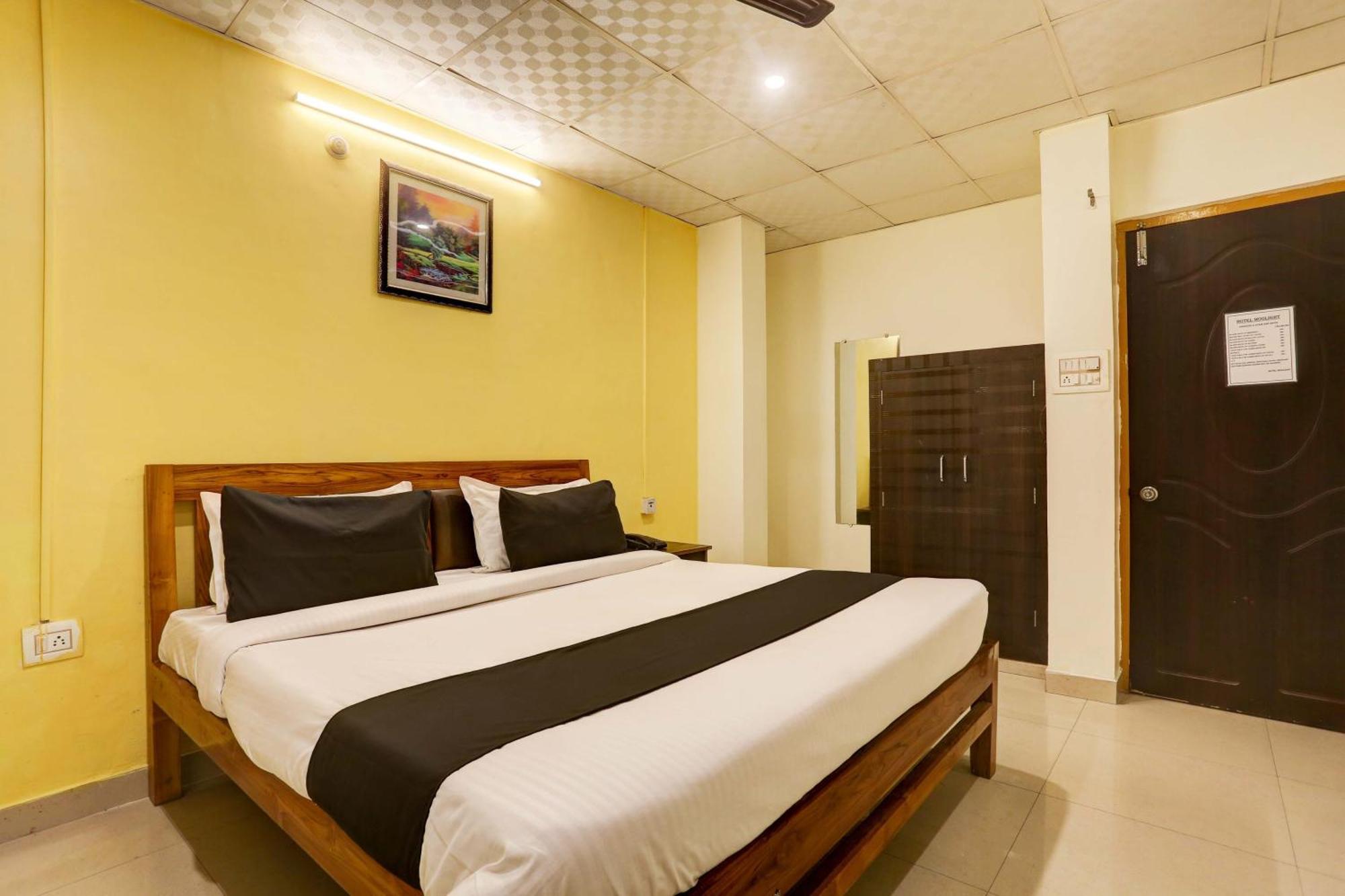 Collection O Hotel Moon Light Lucknow Ngoại thất bức ảnh