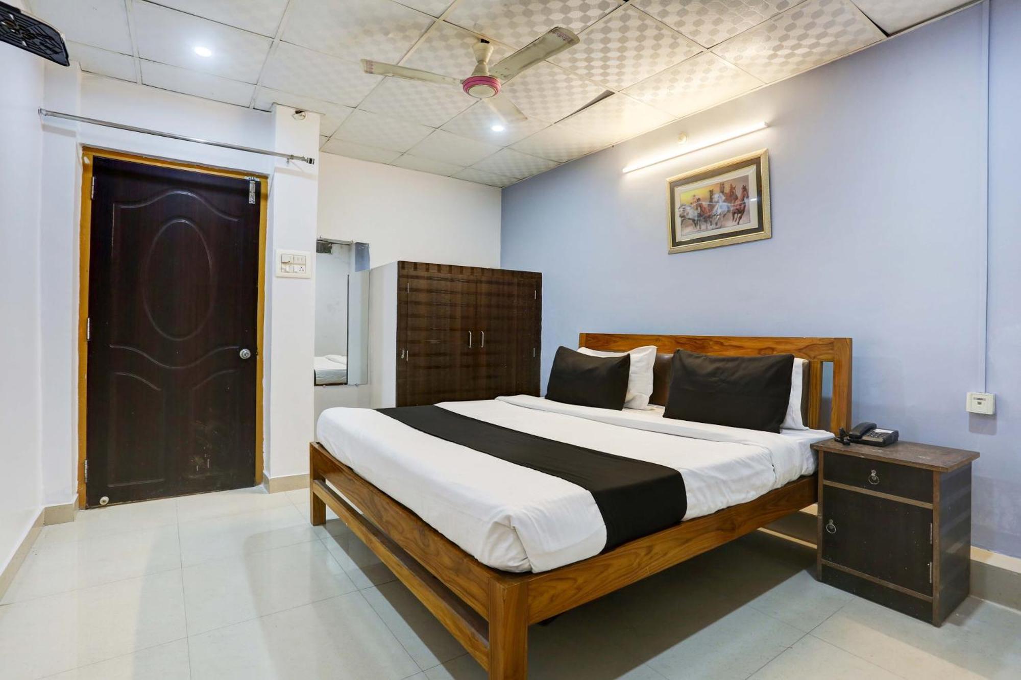 Collection O Hotel Moon Light Lucknow Ngoại thất bức ảnh